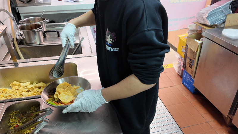 特色小吃柳蛳蛳螺蛳粉腐竹是如何制作而成的呢？
