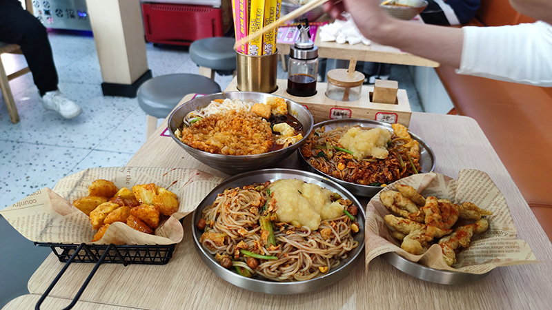 柳蛳蛳螺蛳粉排行榜前三的菜品都有哪些? 柳蛳蛳螺蛳粉排行榜前三的菜品都有哪些?