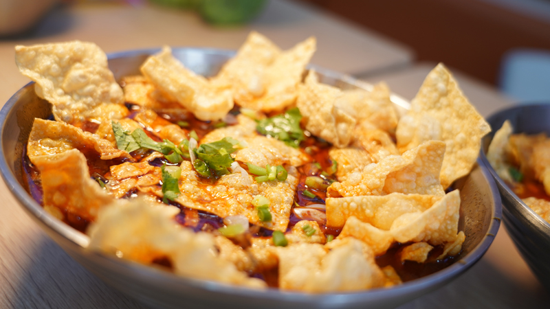 高校食堂餐饮加盟选择螺蛳粉店.jpg