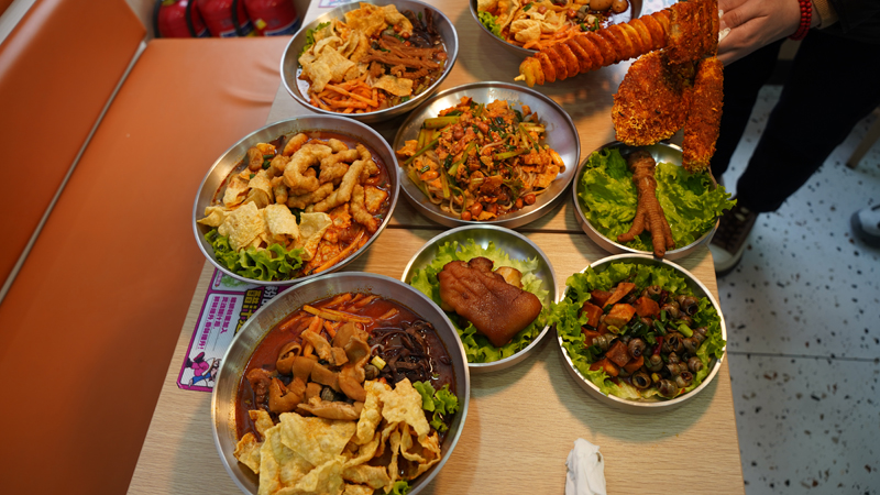 柳州螺蛳粉加盟开店.jpg 柳州螺蛳粉加盟开店.jpg