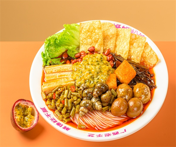 衡水开螺蛳粉火锅加盟店.png